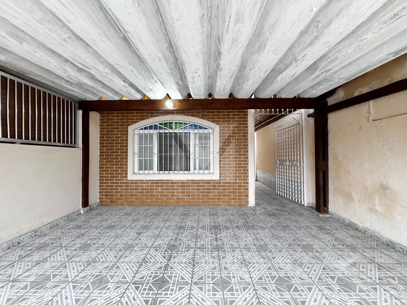 CASA 2 DORMITÓRIOS PRÓXIMO A PRAIA: 1ª foto da galeria de imagens do imóvel