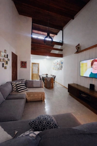 Casa com Piscina no Caiçara – Praia Grande/SP: 7ª foto da galeria de imagens do imóvel