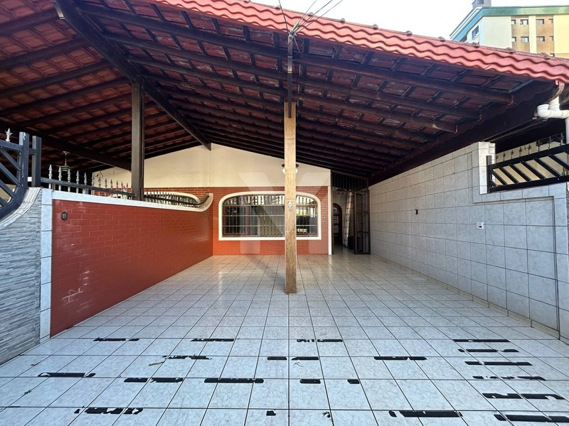 2 DORMITÓRIOS - EDÍCULA - 4 VAGAS  - 300M DA PRAIA: 2ª foto da galeria de imagens do imóvel
