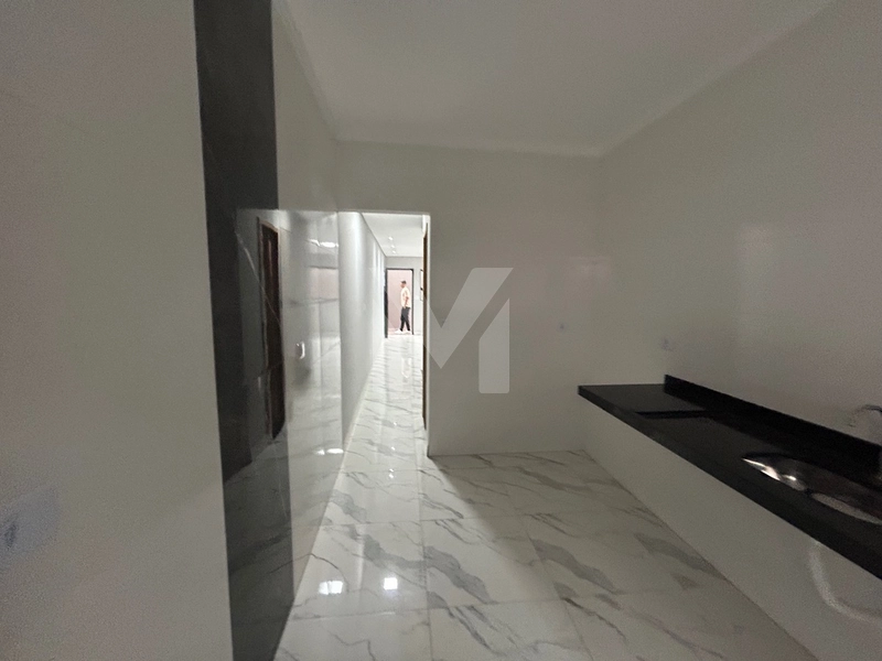 Casa de Condomínio à Venda no Bairro Mirim – Praia Grande/SP: 3ª foto da galeria de imagens do imóvel