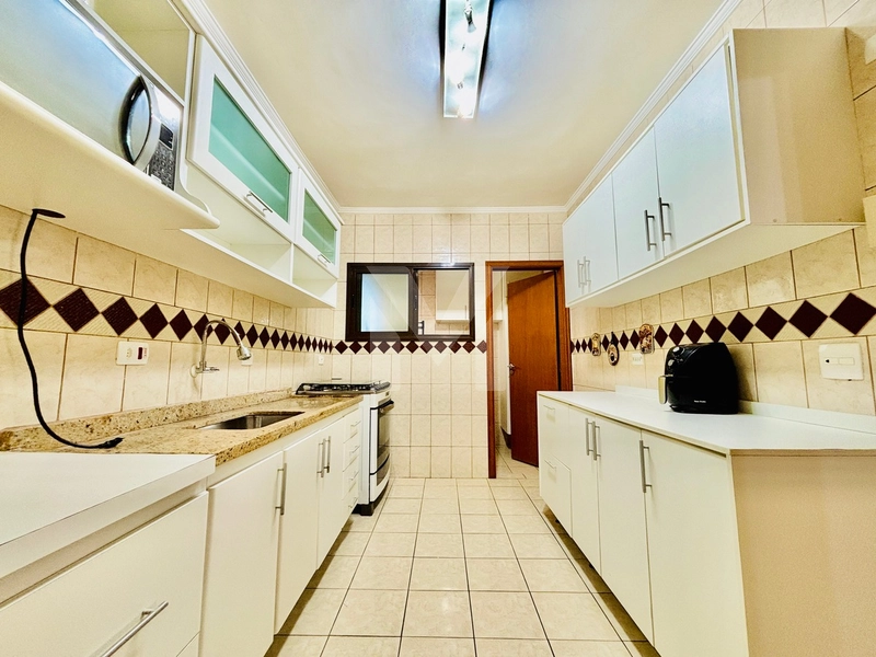 Apartamento mobiliado com vista para o mar há 50 metros da praia: 10ª foto da galeria de imagens do imóvel