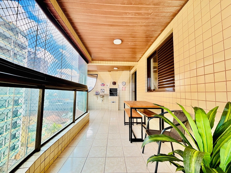 Apartamento mobiliado com vista para o mar há 50 metros da praia: 2ª foto da galeria de imagens do imóvel