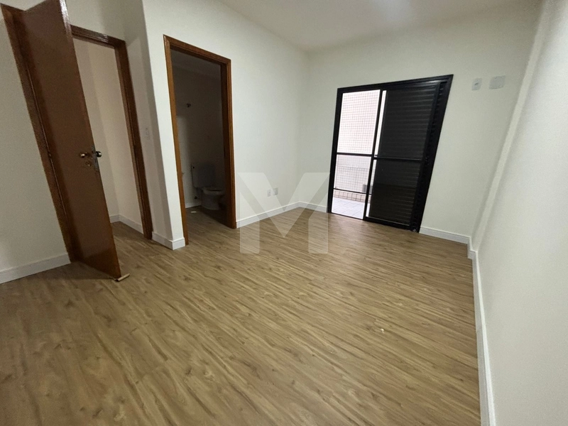 TUPI — 100 M² A APENAS 150 METROS DA PRAIA: 4ª foto da galeria de imagens do imóvel