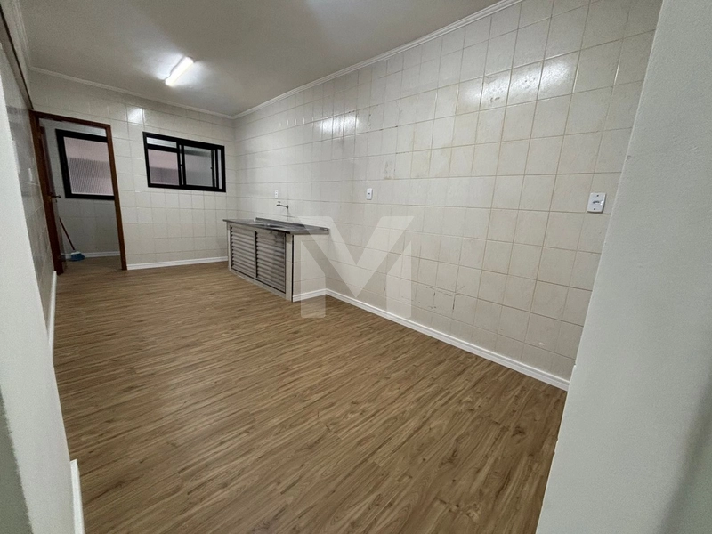 TUPI — 100 M² A APENAS 150 METROS DA PRAIA: 3ª foto da galeria de imagens do imóvel