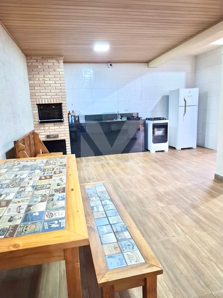 Casa com 4 Dorm.(2 suítes), piscina e 4 vagas - apenas 50m da Praia: 23ª foto da galeria de imagens do imóvel