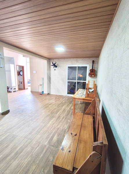 Casa com 4 Dorm.(2 suítes), piscina e 4 vagas - apenas 50m da Praia: 18ª foto da galeria de imagens do imóvel