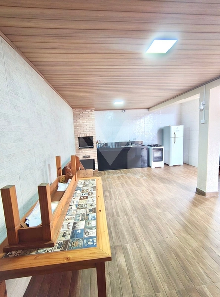 Casa com 4 Dorm.(2 suítes), piscina e 4 vagas - apenas 50m da Praia: 26ª foto da galeria de imagens do imóvel