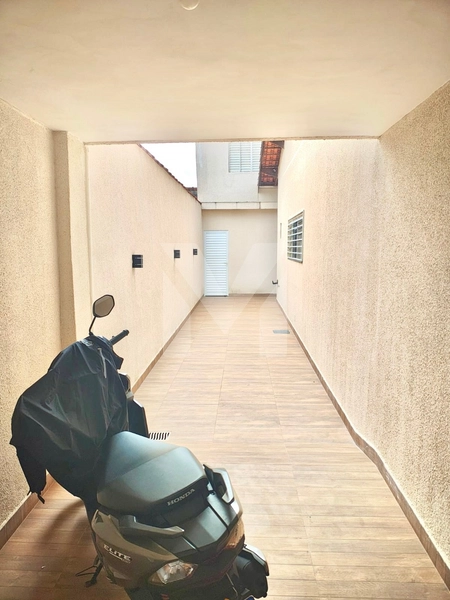 Casa com 4 Dorm.(2 suítes), piscina e 4 vagas - apenas 50m da Praia: 28ª foto da galeria de imagens do imóvel