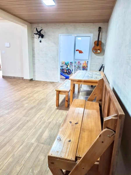 Casa com 4 Dorm.(2 suítes), piscina e 4 vagas - apenas 50m da Praia: 19ª foto da galeria de imagens do imóvel