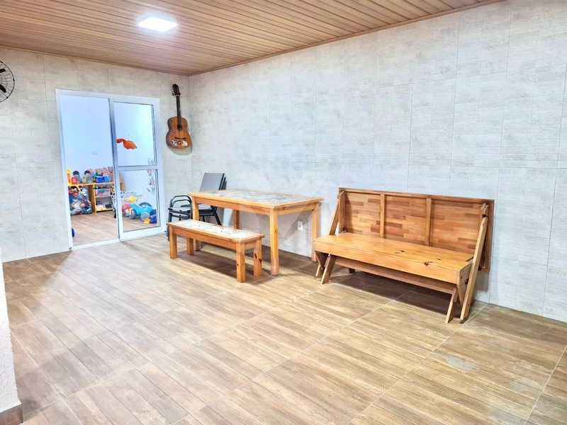 Casa com 4 Dorm.(2 suítes), piscina e 4 vagas - apenas 50m da Praia: 20ª foto da galeria de imagens do imóvel