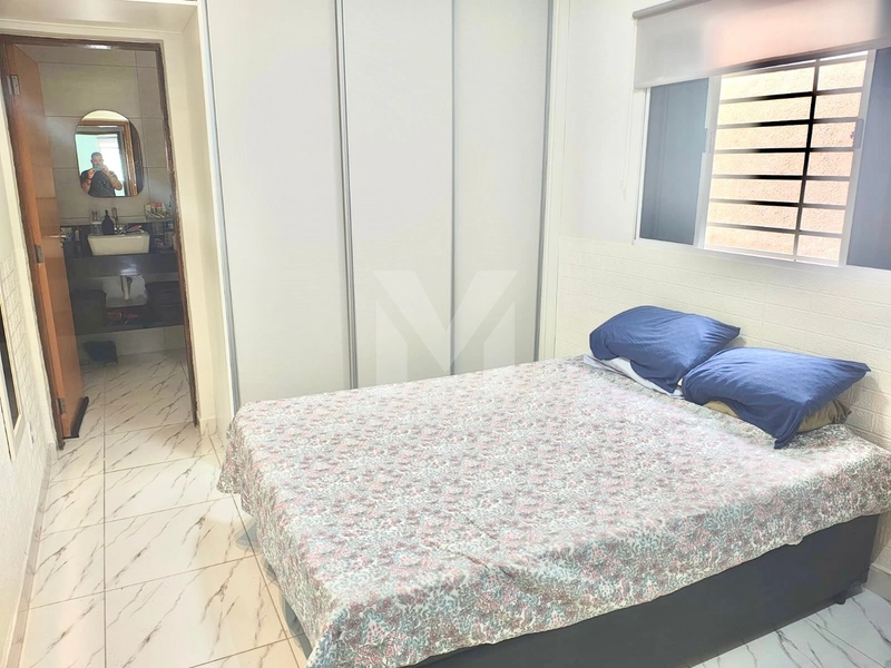 Casa com 4 Dorm.(2 suítes), piscina e 4 vagas - apenas 50m da Praia: 12ª foto da galeria de imagens do imóvel
