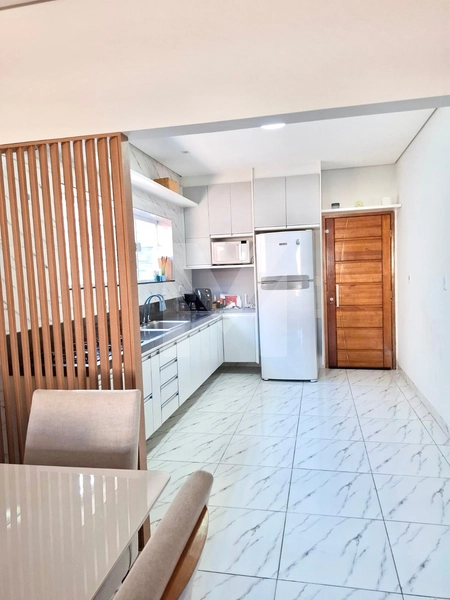 Casa com 4 Dorm.(2 suítes), piscina e 4 vagas - apenas 50m da Praia: 9ª foto da galeria de imagens do imóvel