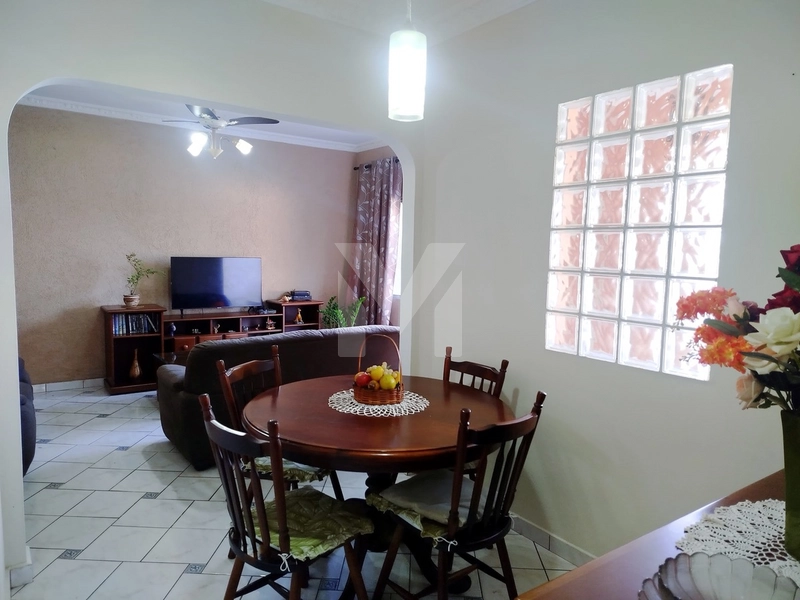 Casa à venda: 7ª foto da galeria de imagens do imóvel