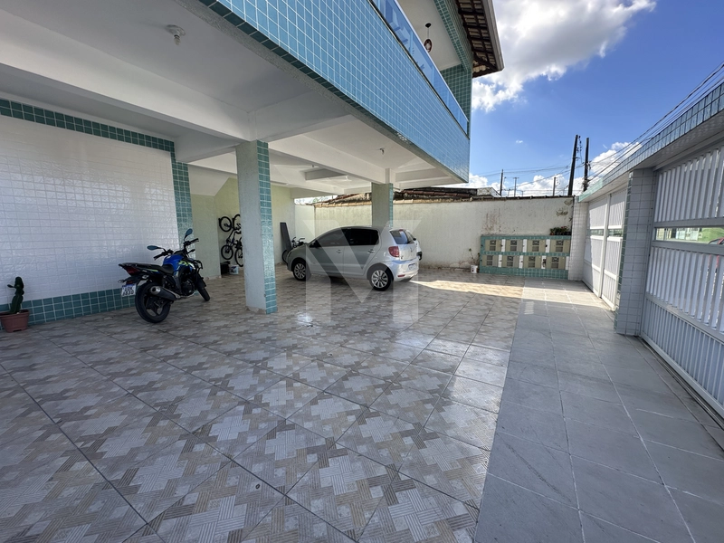 Casa térrea em condomínio no Tude Bastos: 2ª foto da galeria de imagens do imóvel