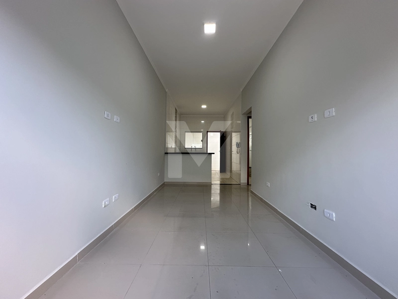 Casa térrea em condomínio no Tude Bastos: 3ª foto da galeria de imagens do imóvel