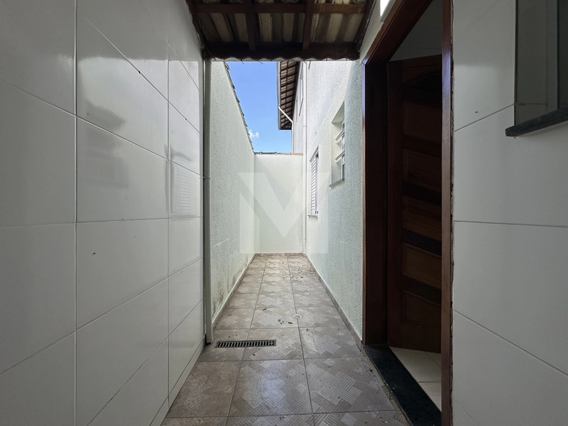 Casa térrea em condomínio no Tude Bastos: 7ª foto da galeria de imagens do imóvel