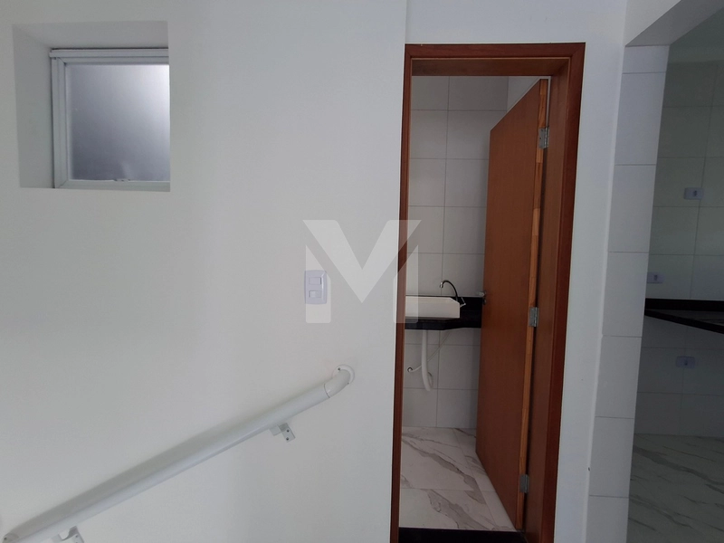 Casa em condomínio com quintal privativo no Tude Bastos.: 9ª foto da galeria de imagens do imóvel