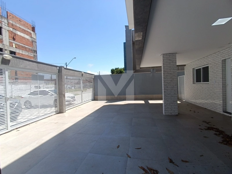 Casa em condomínio com quintal privativo no Tude Bastos.: 4ª foto da galeria de imagens do imóvel