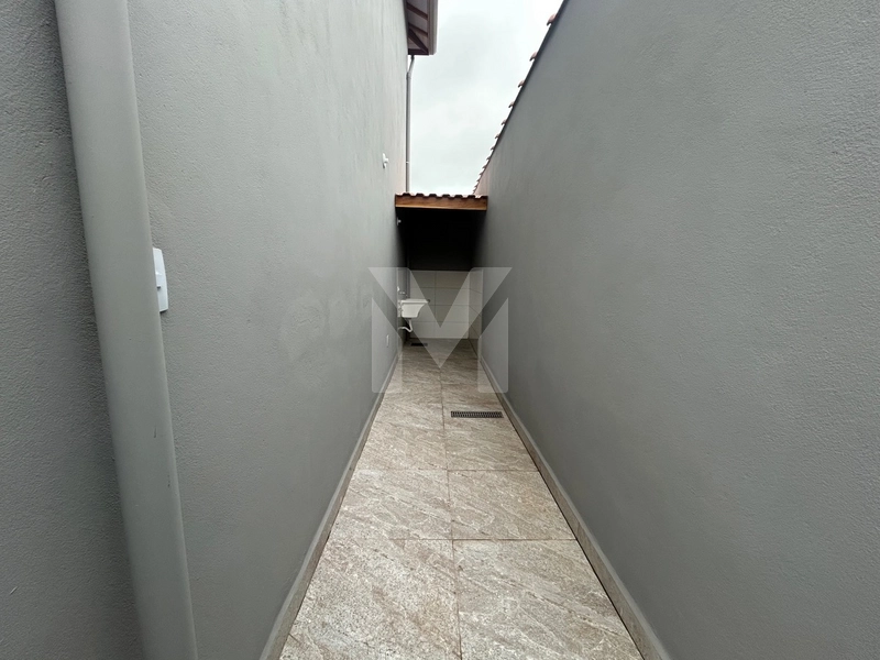 Casa de Condomínio Térrea à Venda no Bairro Samambaia – Praia Grande