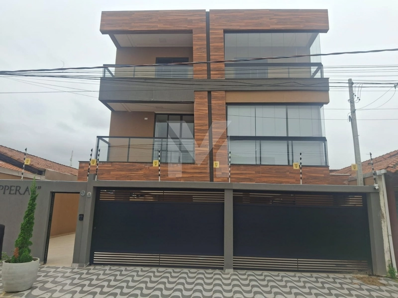 Sobrado com quintal individual em condomínio fechado: 1ª foto da galeria de imagens do imóvel