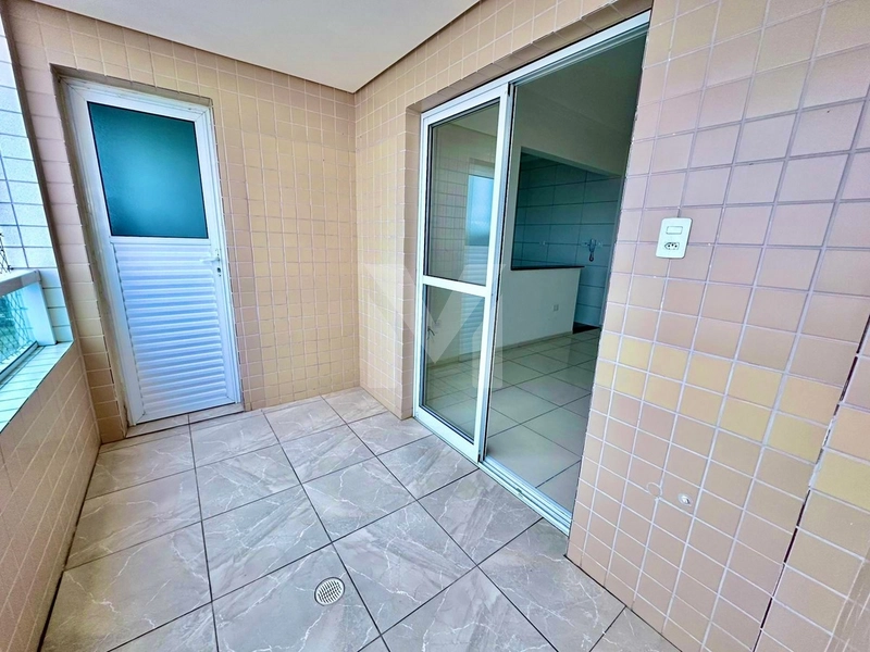 Apartamento 2 dorm. em prédio frente á Praia no bairro Maracanã: 2ª foto da galeria de imagens do imóvel