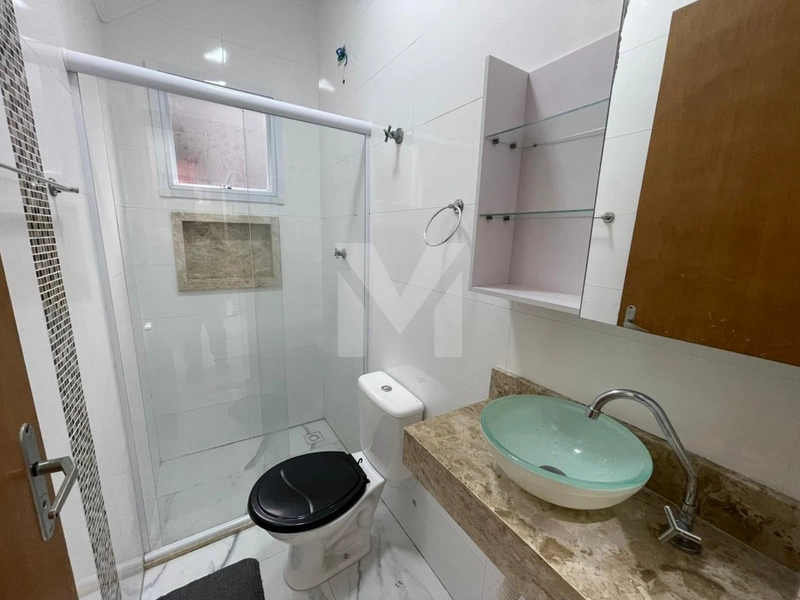 Casa térrea em condomínio no bairro Caiçara, a 2 quadras da praia: 9ª foto da galeria de imagens do imóvel