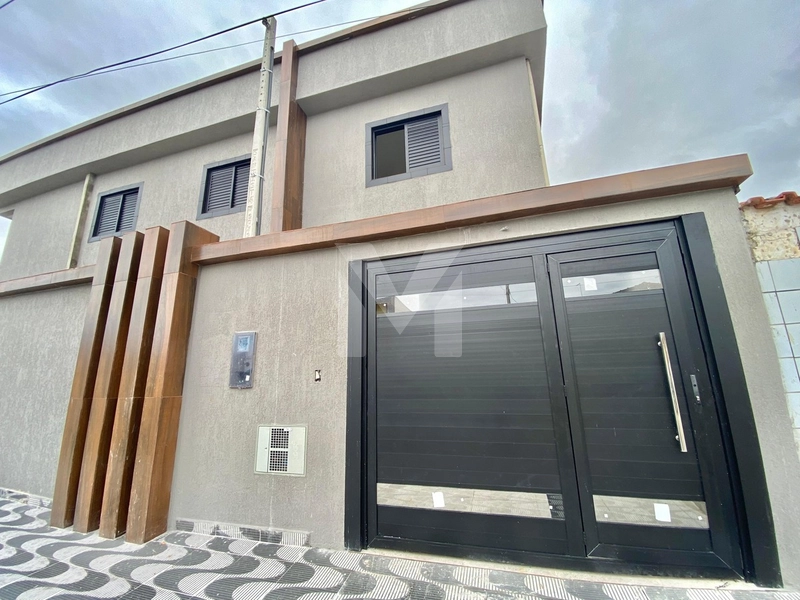 Casa Individual há 600 metros da Praia!!!: 1ª foto da galeria de imagens do imóvel