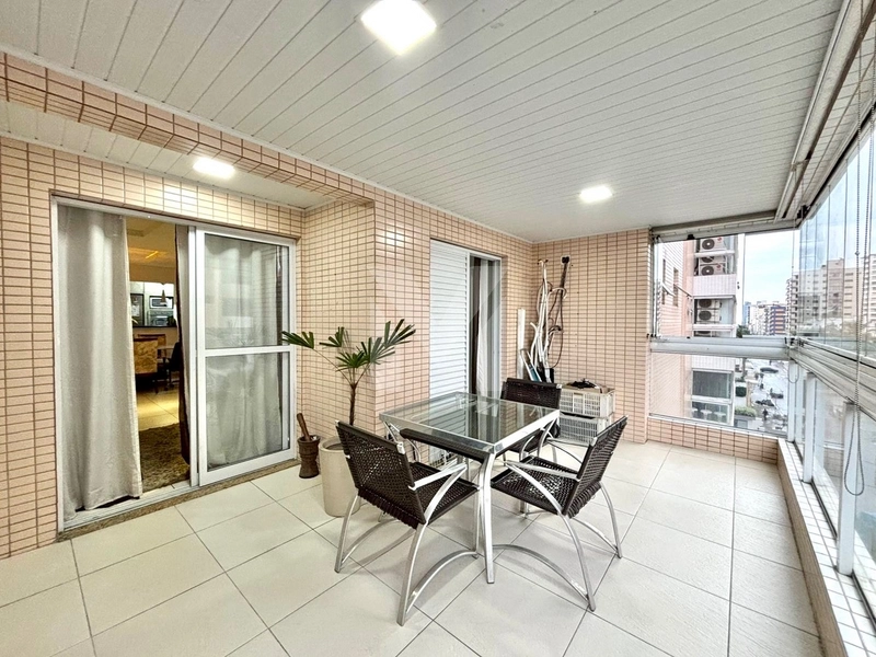 Apartamento 3 Dormitórios com 2 Suítes no Canto do Forte: 2ª foto da galeria de imagens do imóvel