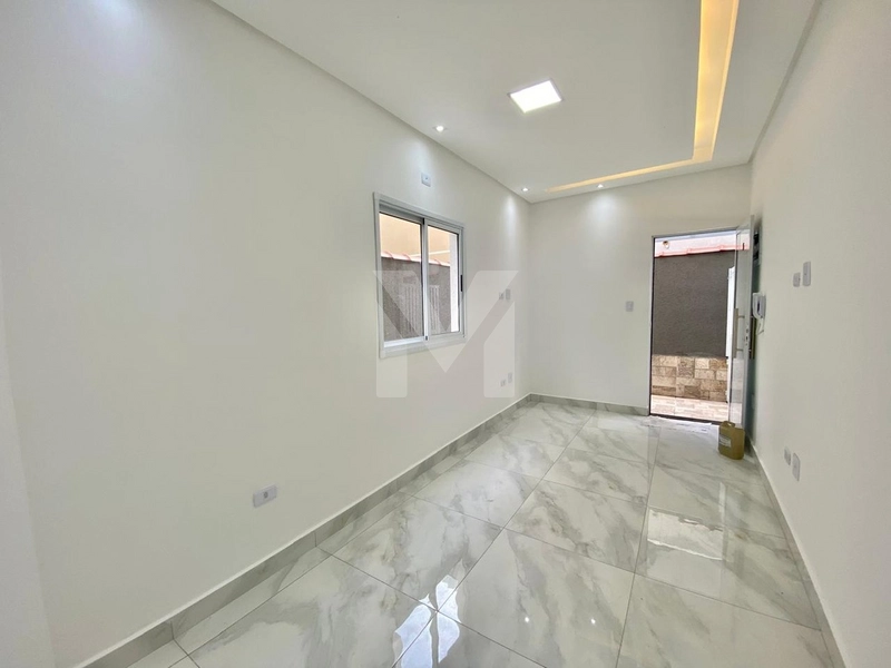 Casa de fundos com quintal privativo!!!: 3ª foto da galeria de imagens do imóvel