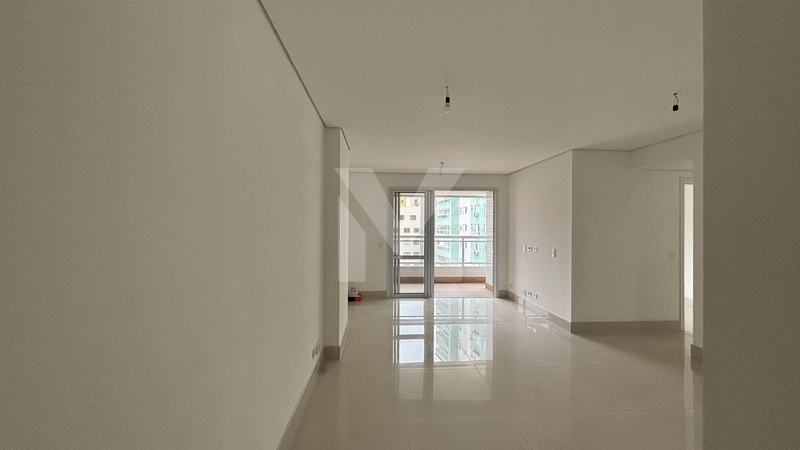 Apartamento de alto padrão à venda no Canto do Forte: 2ª foto da galeria de imagens do imóvel
