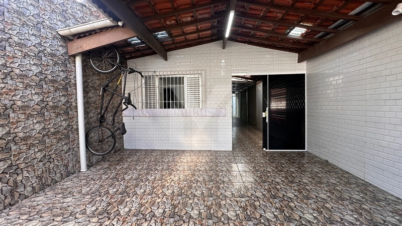 Casa à venda na Vila Caiçara – Praia Grande/SP: 1ª foto da galeria de imagens do imóvel