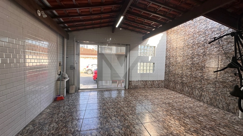 Casa à venda na Vila Caiçara – Praia Grande/SP: 2ª foto da galeria de imagens do imóvel