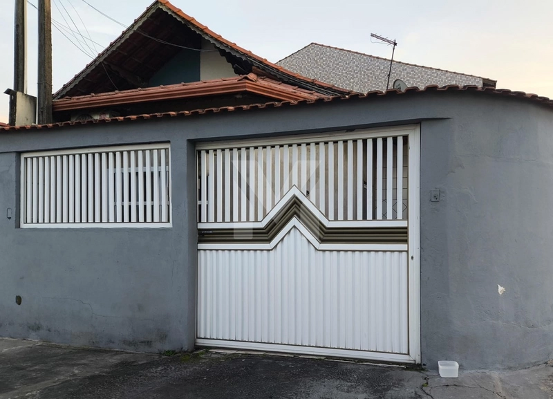 Casa à venda no Tude Bastos: 1ª foto da galeria de imagens do imóvel
