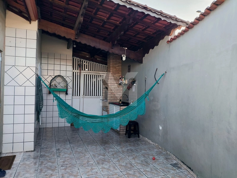 Casa à venda no Tude Bastos: 2ª foto da galeria de imagens do imóvel