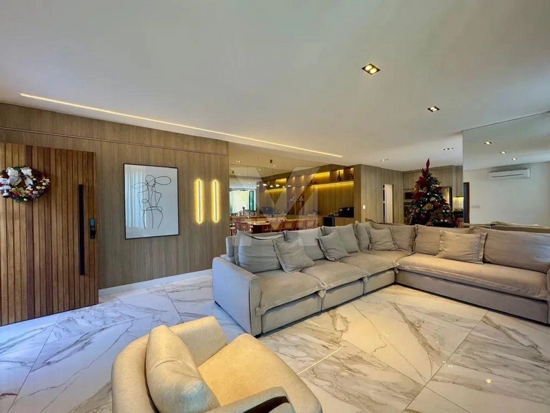 Casa à venda de alto padrão no Canto do Forte: 2ª foto da galeria de imagens do imóvel