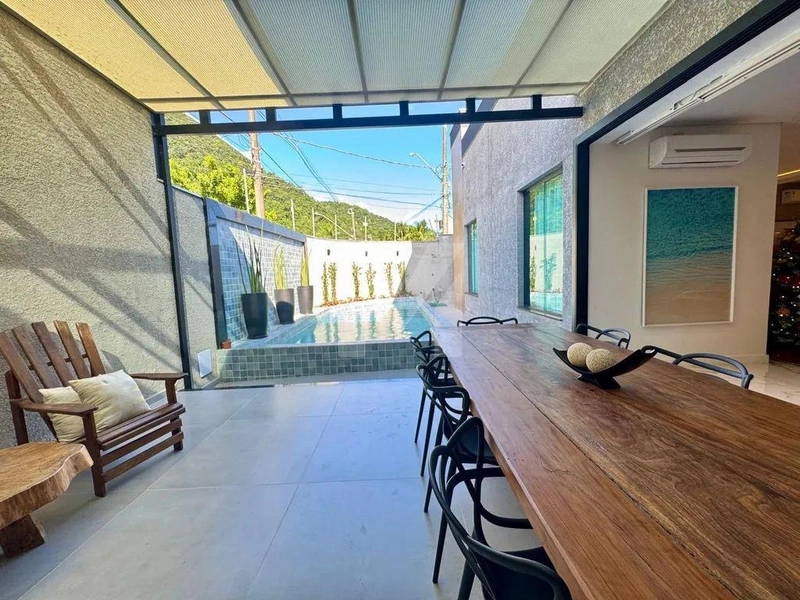 Casa à venda de alto padrão no Canto do Forte: 24ª foto da galeria de imagens do imóvel