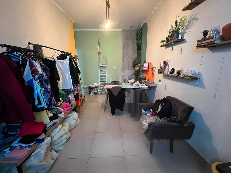 Apartamento próximo a diversos comércios: 2ª foto da galeria de imagens do imóvel