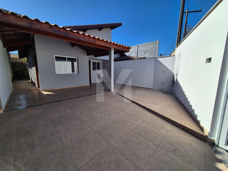 Casas Geminadas Novas à Venda — Prontas para Morar