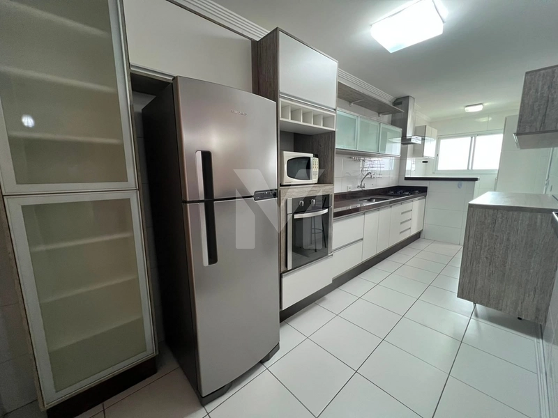 Apartamento amplo em uma excelente localização.: 6ª foto da galeria de imagens do imóvel