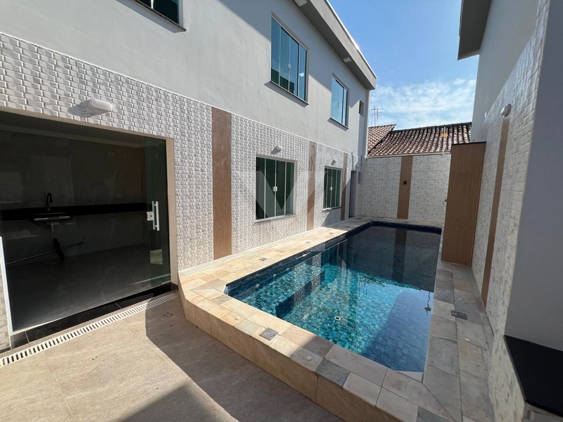 Casa com Piscina: 31ª foto da galeria de imagens do imóvel