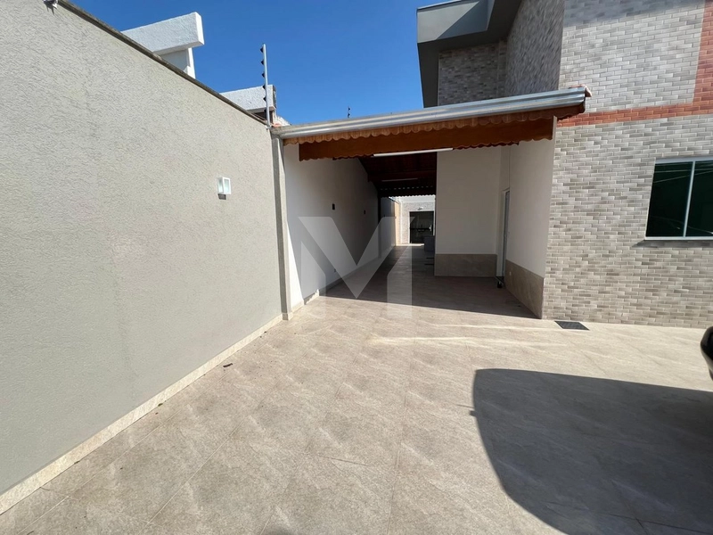 Casa com Piscina: 3ª foto da galeria de imagens do imóvel