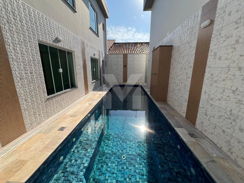Casa com Piscina: 32ª foto da galeria de imagens do imóvel