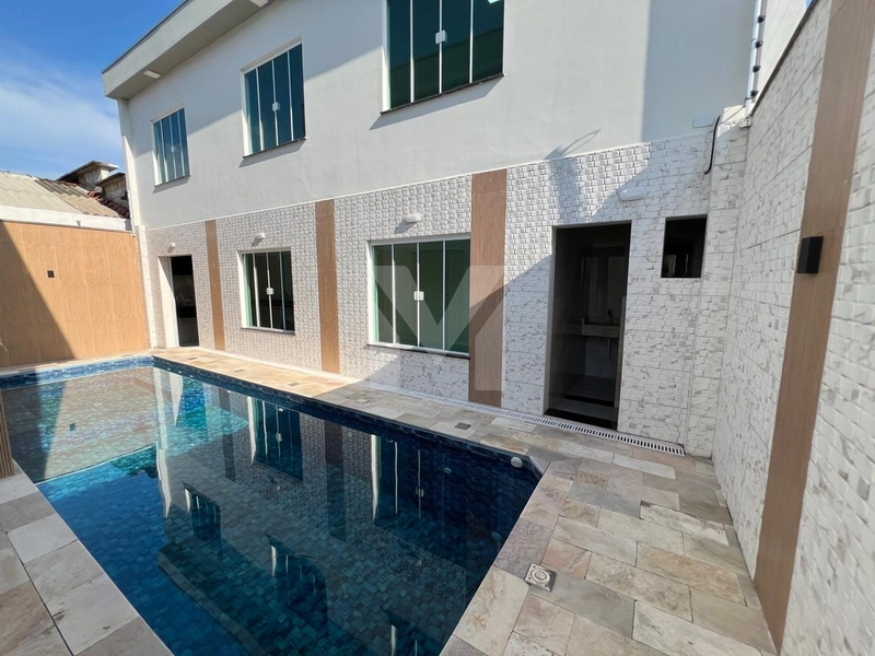 Casa com Piscina: 34ª foto da galeria de imagens do imóvel