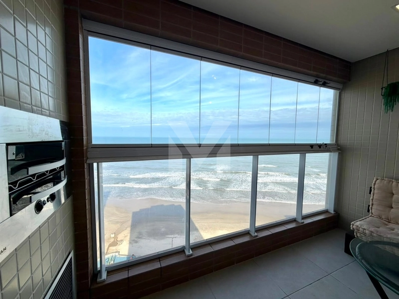 Apartamento frente na Praia grande, no bairro Caiçara