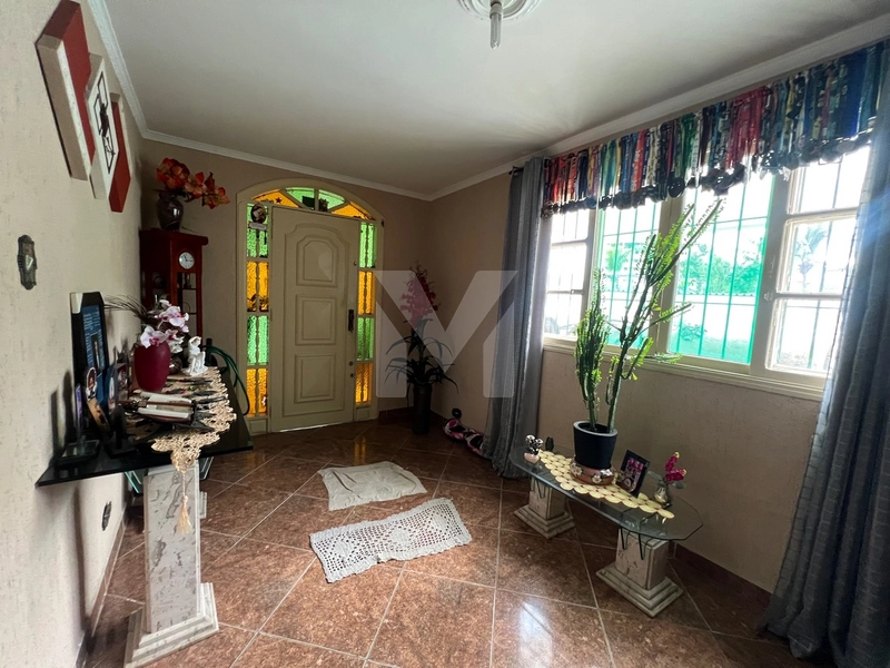 CASA ISOLADA NA GUILHERMINA: 3ª foto da galeria de imagens do imóvel