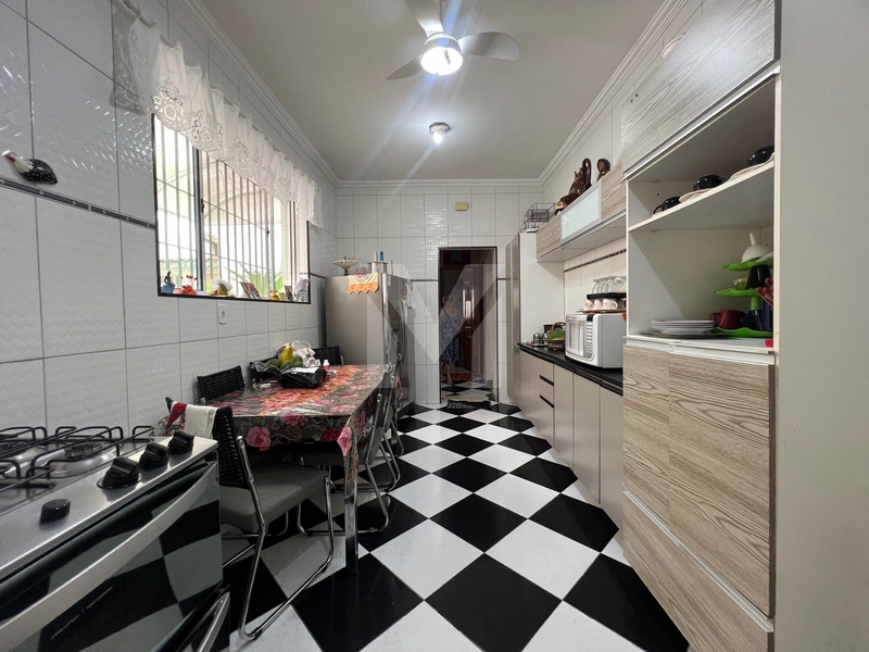 CASA ISOLADA NA GUILHERMINA: 13ª foto da galeria de imagens do imóvel