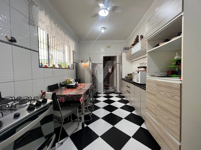 CASA ISOLADA NA GUILHERMINA: 12ª foto da galeria de imagens do imóvel