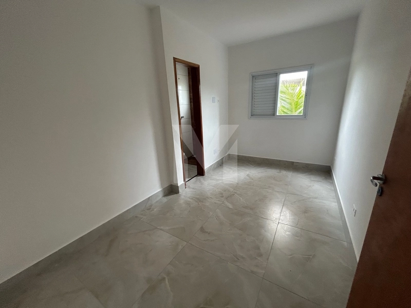 Casa de Condomínio Térrea com Quintal Privativo à Venda no Maracanã –: 2ª foto da galeria de imagens do imóvel