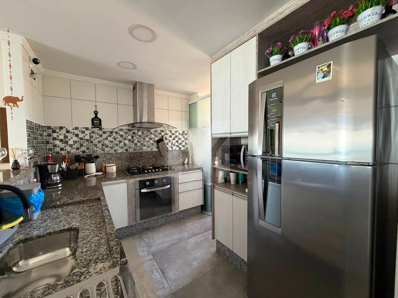 Apartamento pé na areia no bairro Mirim: 2ª foto da galeria de imagens do imóvel