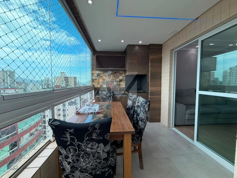 Apartamento à venda na Guilhermina, com vista parcial para o mar